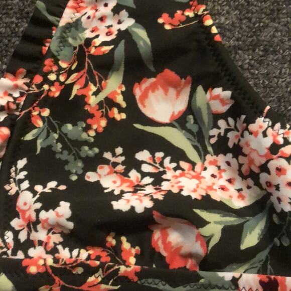 Mossimo Brand Women's Medium Green & Pink Floral Ruffle Bralette Style Swim Top - Picture 2 of 6